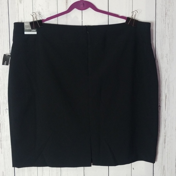 Plus 24w classic black pencil skirt - Picture 2 of 5